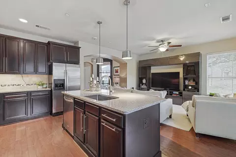964 Brook Forest Ln, Euless, TX 76039 photo 14
