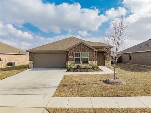 802 Watermill Rd, Royse City, TX 75189