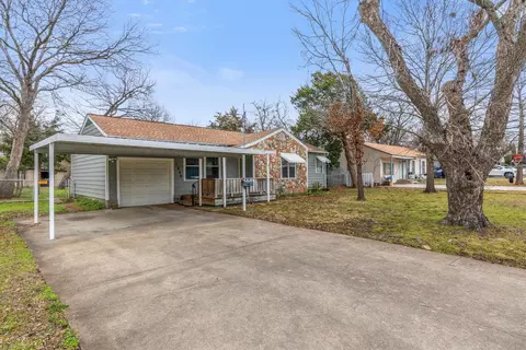 1449 Meadowbrook Dr, Garland, TX 75042