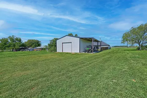 Exterior - 1018 E Fm 902, Howe, TX 75459 photo 5 of 7