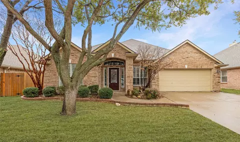 5113 Parkplace Dr, Argyle, TX 76226