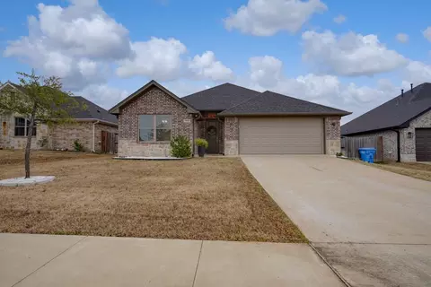 11431 Lindsey Garden Dr, Tyler, TX 75709