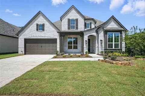 706 Hidden Creek Pkwy, Van Alstyne, TX 75495