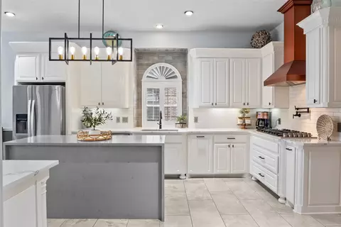 2418 Strathfield Ln, Trophy Club, TX 76262