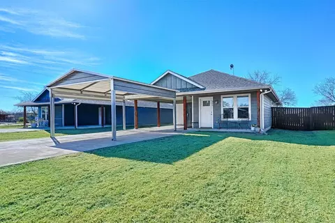 305 W Austin St, Leonard, TX 75452