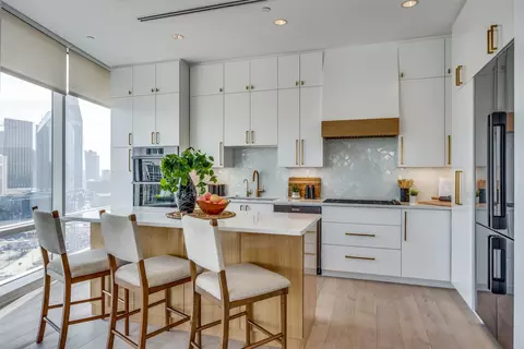 2430 Victory Park Ln #2109, Dallas, TX 75219