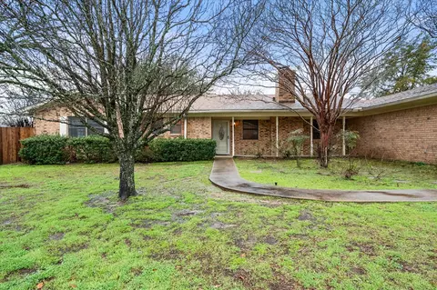 715 Robindale Ln, Fairfield, TX 75840