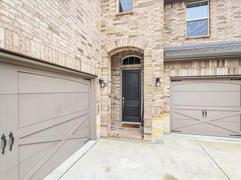 290 Shari Dr, Midlothian, TX 76065 photo 2