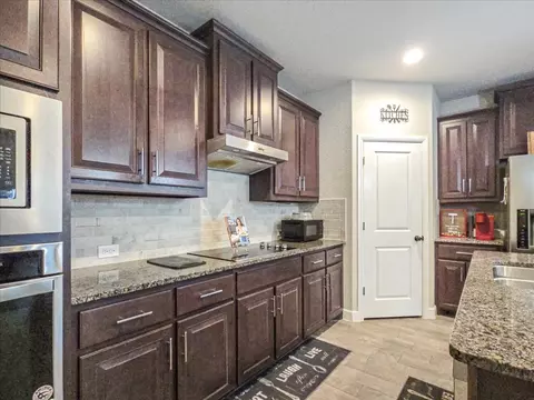 290 Shari Dr, Midlothian, TX 76065 photo 12