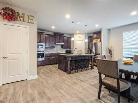 290 Shari Dr, Midlothian, TX 76065 photo 9