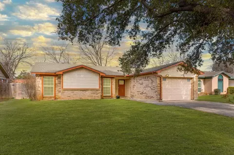 6401 Little Ranch Rd, North Richland Hills, TX 76182