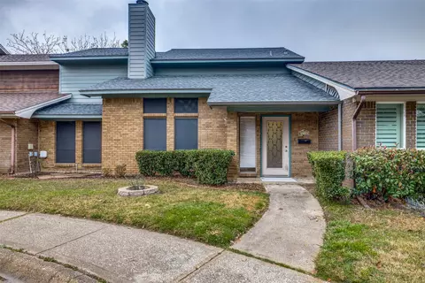 640 St Charles Ct, Arlington, TX 76013