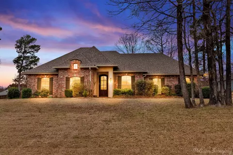 1932 Honeytree Trl, Haughton, LA 71037