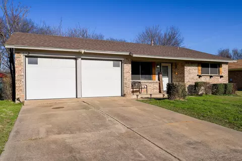 6405 Saddle Horse Ln, Forest Hill, TX 76119