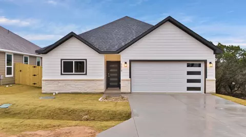 5618 Barkridge Dr, Granbury, TX 76048