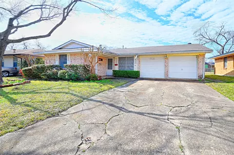 4423 Live Oak Dr, Mesquite, TX 75150