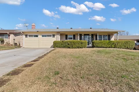 3217 Strait St, Irving, TX 75062