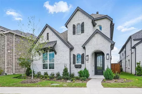 1921 Wynne Dr, Van Alstyne, TX 75495
