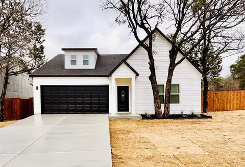 4401 Mountain Hollow Dr, Granbury, TX 76048