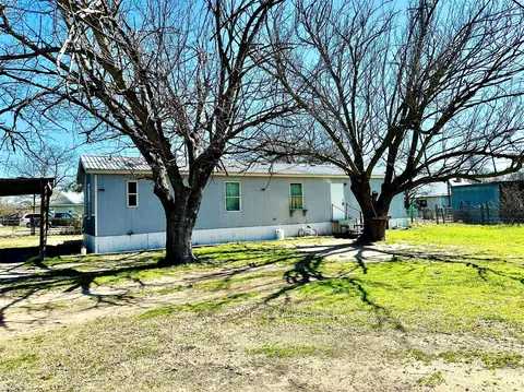 540 2nd St, Cross Plains, TX 76443