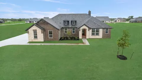 3103 White Oak Rd, Oak Ridge, TX 75161