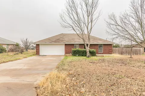 520 Highpoint Dr, Godley, TX 76044