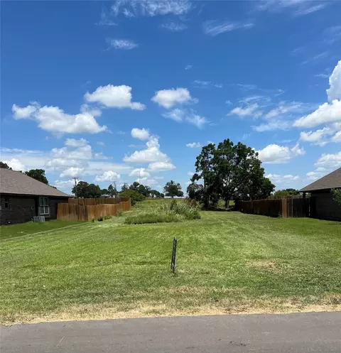 367 E 9th St, Springtown, TX 76082
