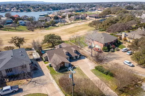 4025 Fairway Dr, Granbury, TX 76049