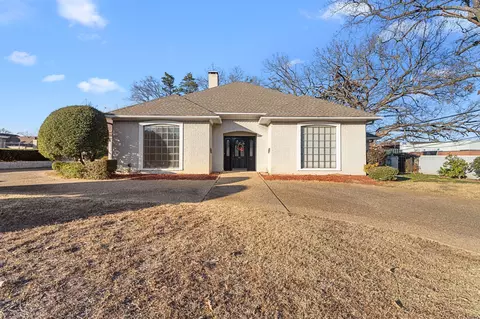 401 Woodland Hills Dr, Tyler, TX 75701