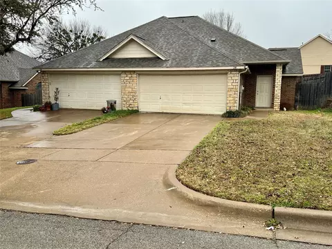 214 Rentz Place Cir, Weatherford, TX 76086