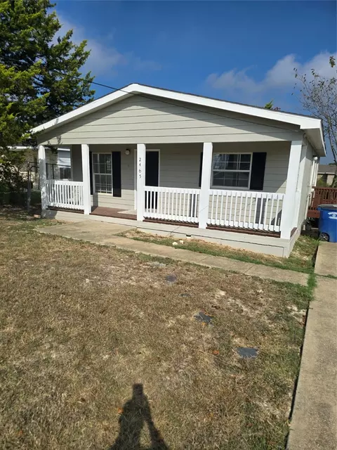 2465 Kemp St, Dallas, TX 75241
