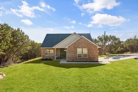 5015 Elizabeth St, Granbury, TX 76048