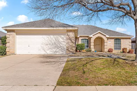 165 Adams Dr, Crowley, TX 76036
