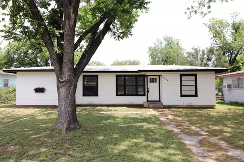 2306 Southside Dr, Brownwood, TX 76801