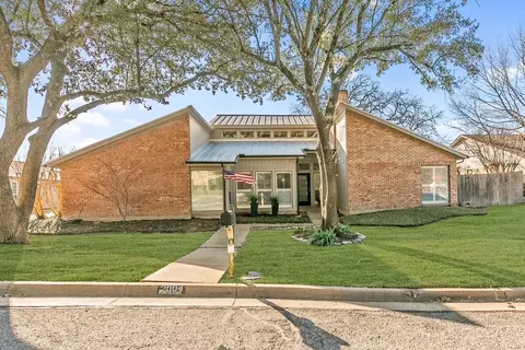 2004 Longbranch Ct, Arlington, TX 76012