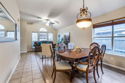 919 Sharp Dr, Cedar Hill, TX 75104 photo 6