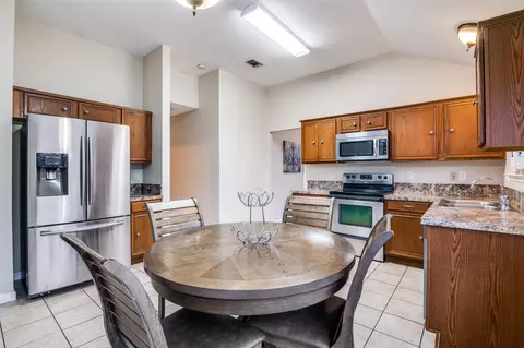 919 Sharp Dr, Cedar Hill, TX 75104 photo 9