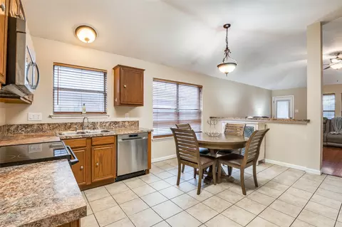 919 Sharp Dr, Cedar Hill, TX 75104 photo 10