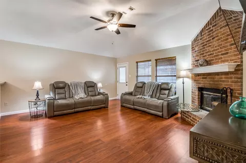 919 Sharp Dr, Cedar Hill, TX 75104 photo 5