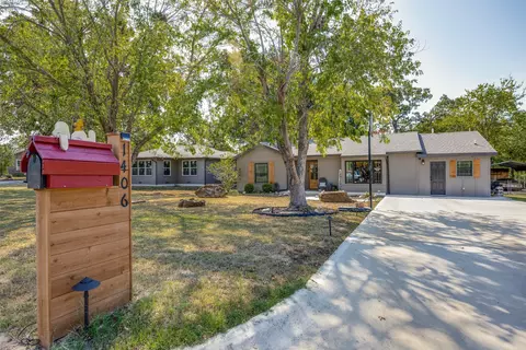 1406 W Shepherd St, Denison, TX 75020