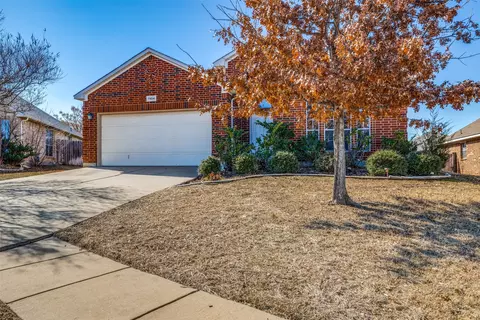 7904 Roswell Ct, Arlington, TX 76002