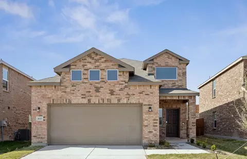 1027 Clear Dusk Ln, Forney, TX 75126