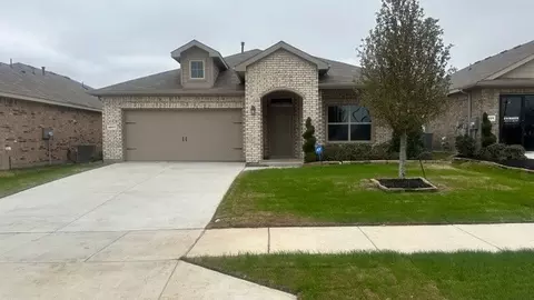 8617 Big Apple Dr, Fort Worth, TX 76179