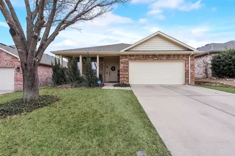 729 Western Star Dr, Fort Worth, TX 76179