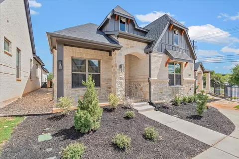 603 Oaks Ct, Kennedale, TX 76060