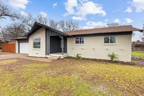 1404 Ridgecrest Dr, Midlothian, TX 76065