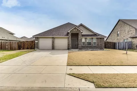 223 Hackney St, Waxahachie, TX 75165