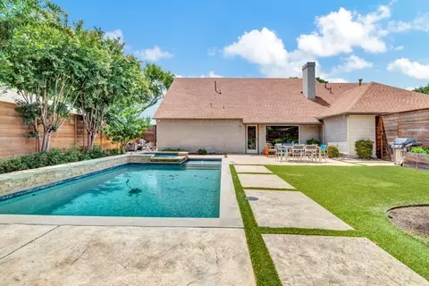 7316 Meadow Oaks Dr, Dallas, TX 75230