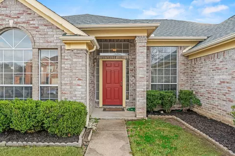 714 Willington Dr, Arlington, TX 76018