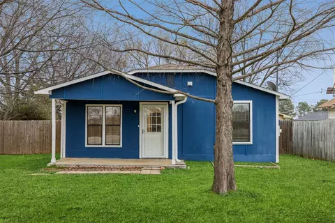 803 Chestnut St, Aubrey, TX 76227